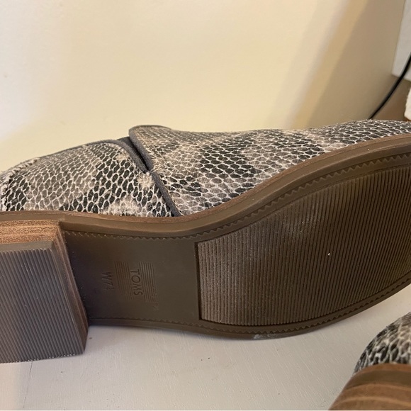 Toms Shaye ankle bootie loafer 7.5 - Picture 5 of 10